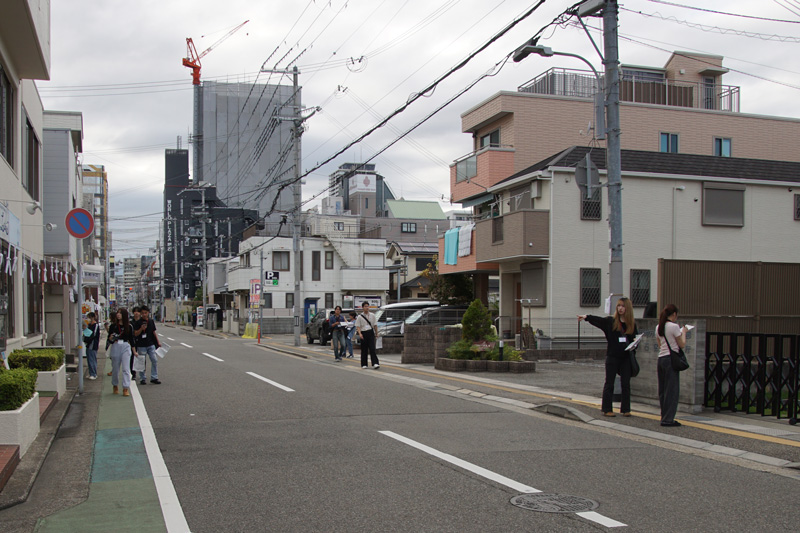 司法書士事務所がたつ相生町にさしかかりました