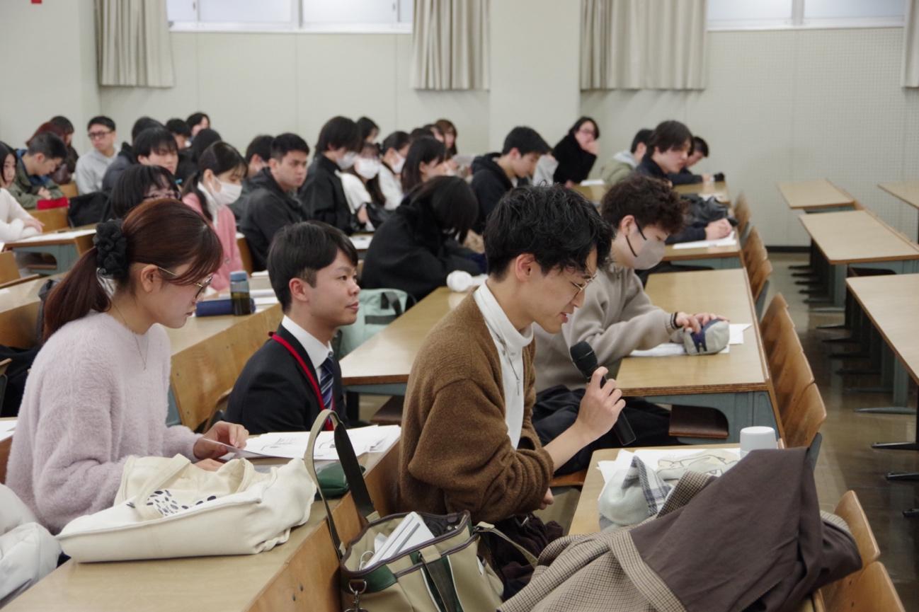 言語・文学科目群の発表における質疑応答